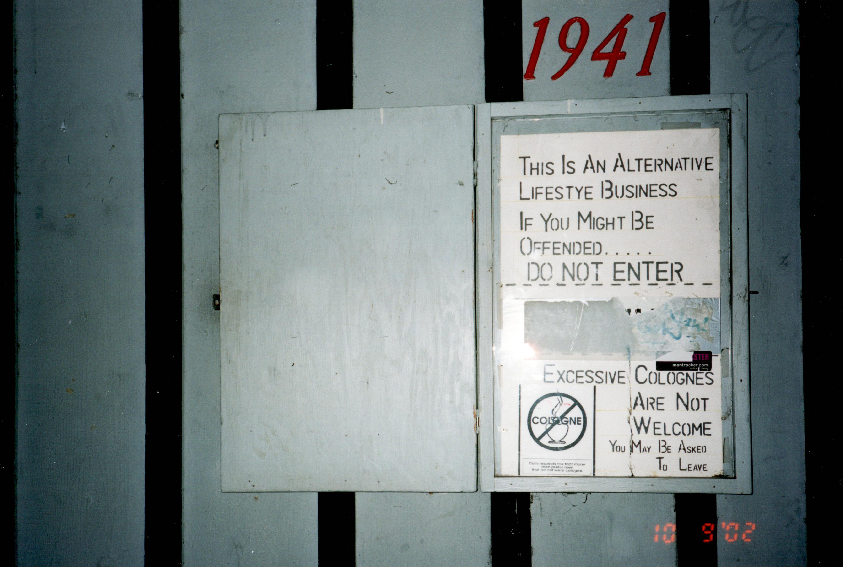 <p><em>Traces (no.1)</em></p>