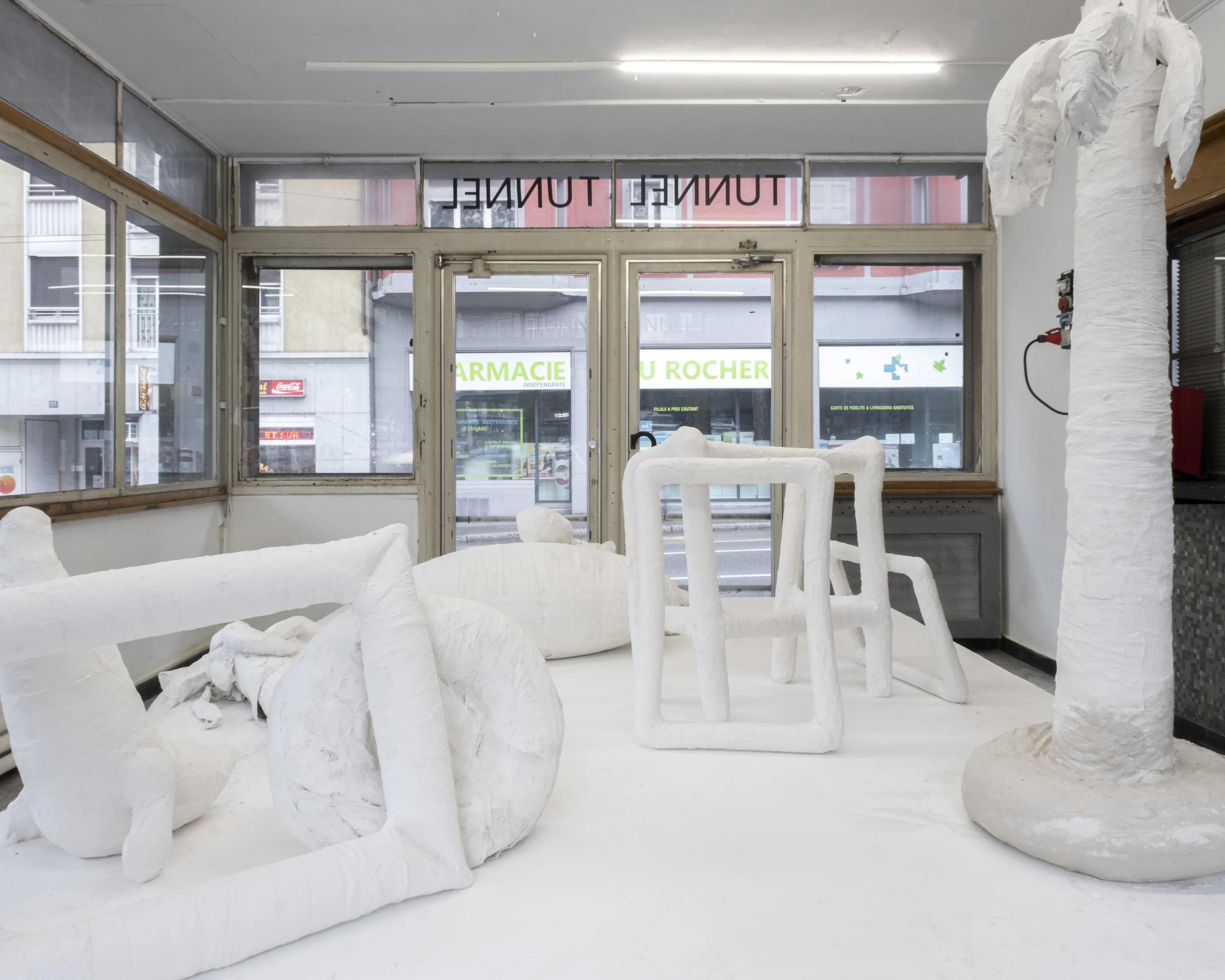 <p><em>Kiosk Magic</em></p>