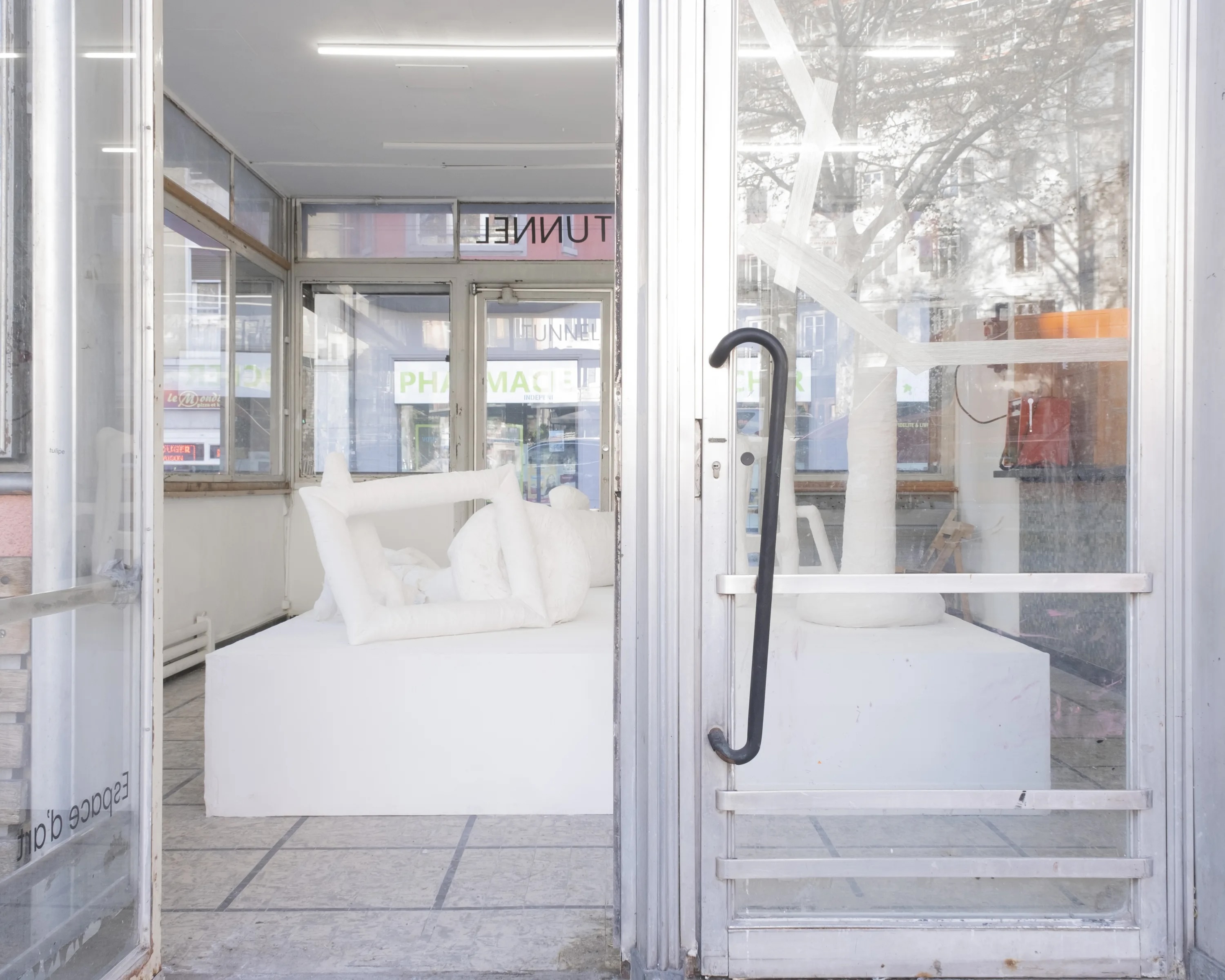 <p><em>Kiosk Magic</em></p>