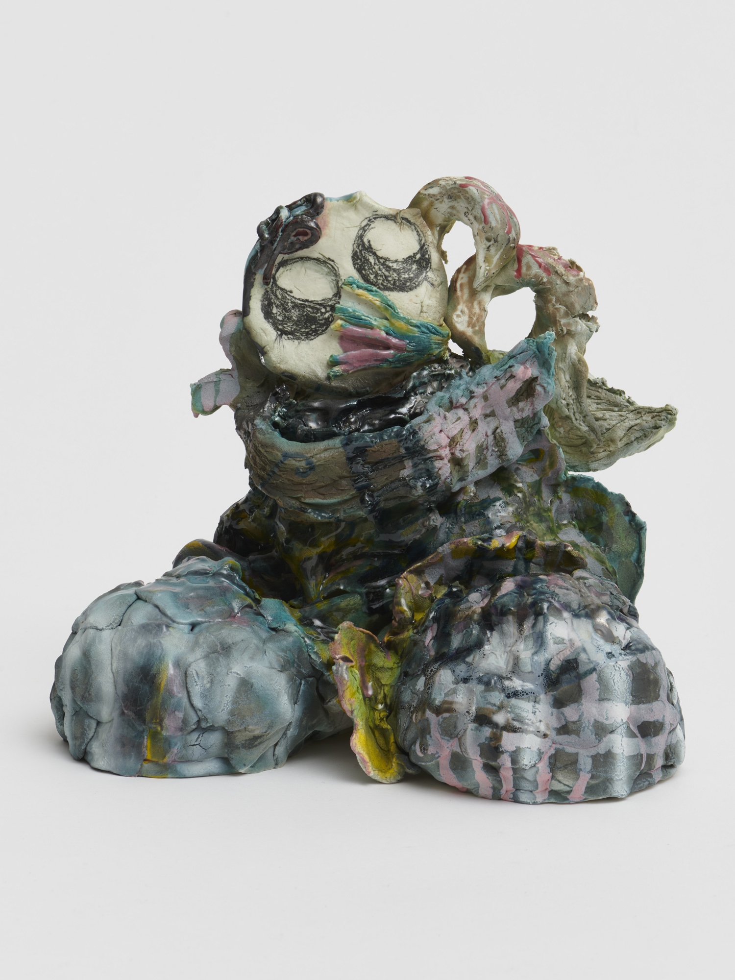 <p><em>swan’s song turn to dust</em></p>